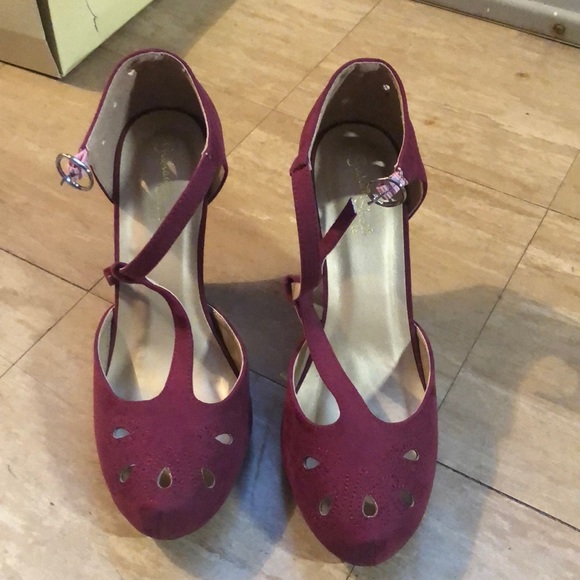 Burgundy Heels - Picture 2 of 5